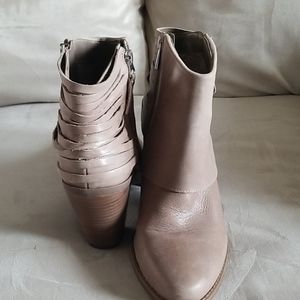 Jessica Simpson, Cerrina booties. Size 9.5